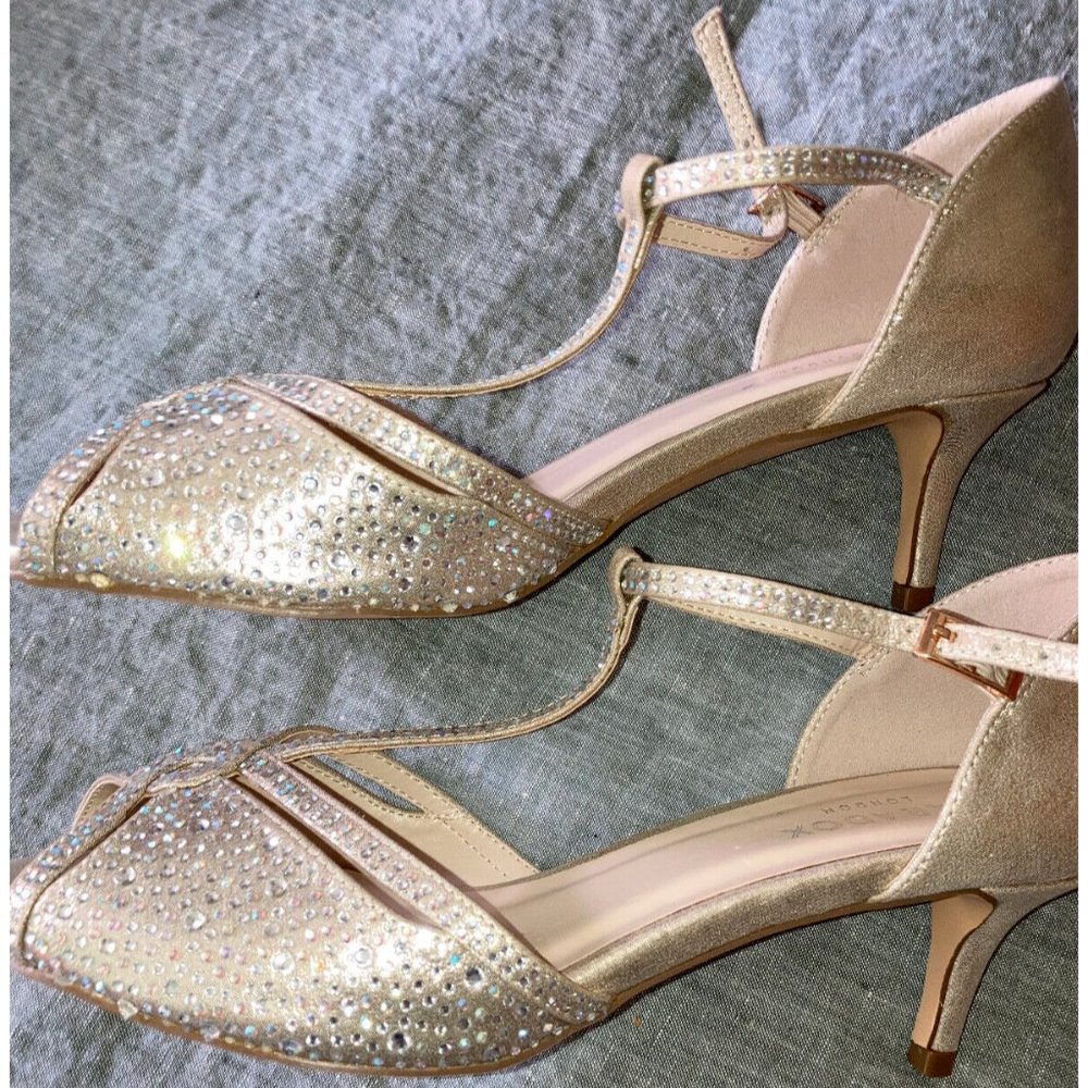 Paradox London Silver Bejeweled Shiny Rhinestones High Heels Womens Shoes 7